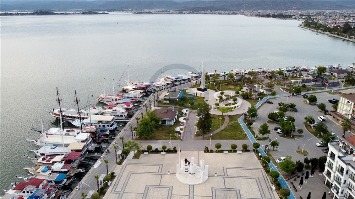 Antalya, Muğla, Burdur ve Isparta "tam kapanma"nın ardından sessizliğe büründü