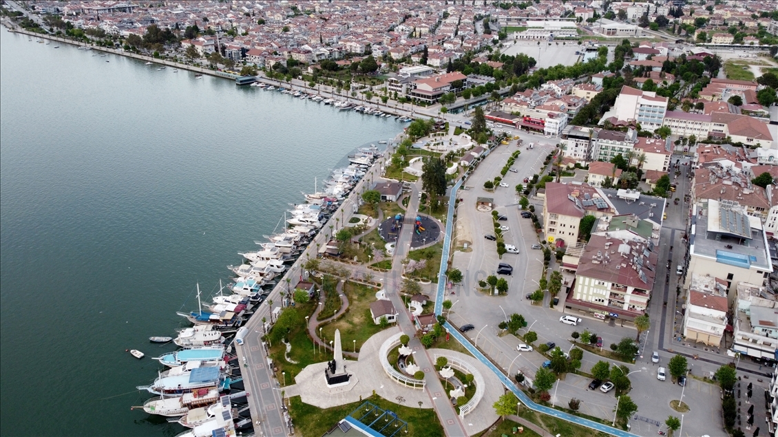 Antalya, Muğla, Burdur ve Isparta "tam kapanma"nın ardından sessizliğe büründü