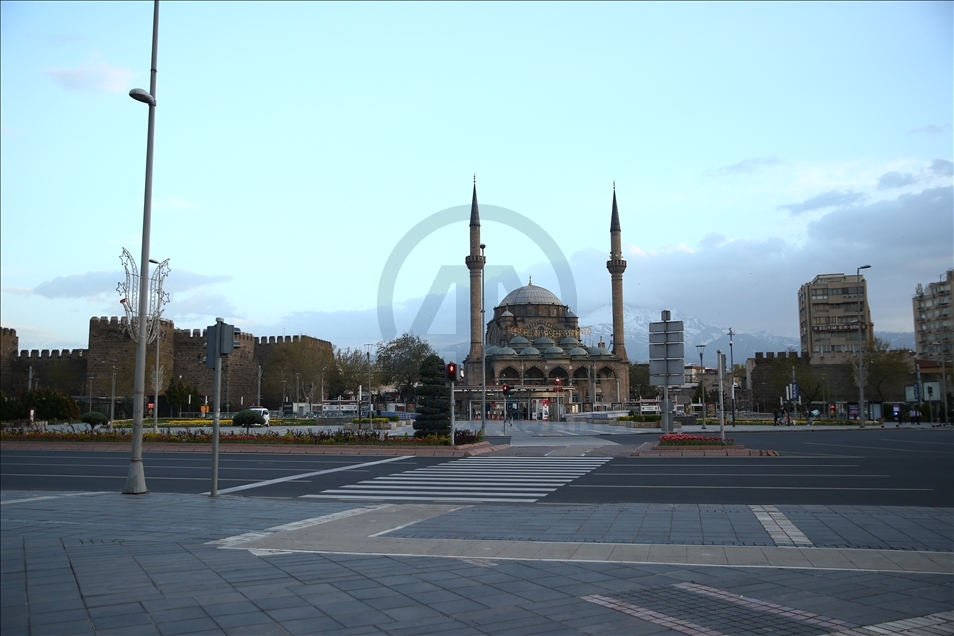 İç Anadolu "tam kapanmayla" sessizliğe büründü