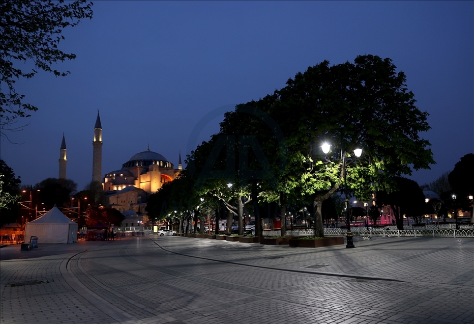 İstanbul'da tam kapanma başladı