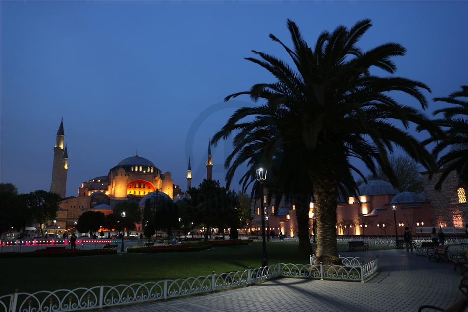 İstanbul'da tam kapanma başladı