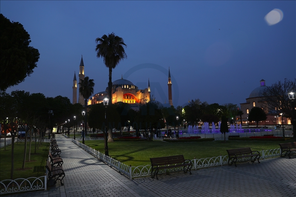 İstanbul'da tam kapanma başladı