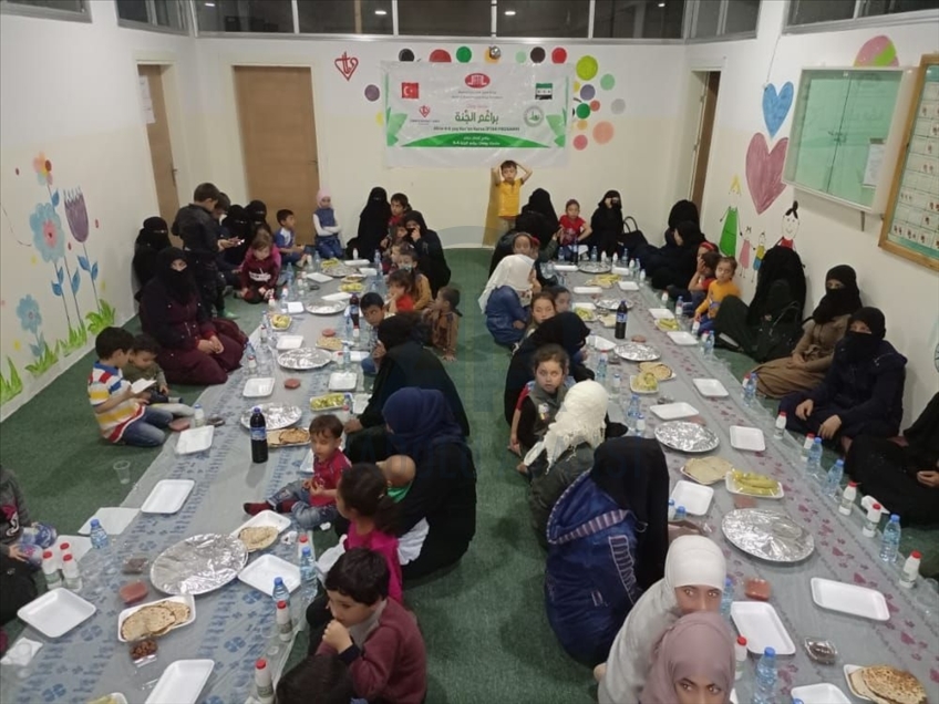 عفرين.. "ديتيب" التركية تقدم وجبات إفطار لـ 200 سوري يومياً