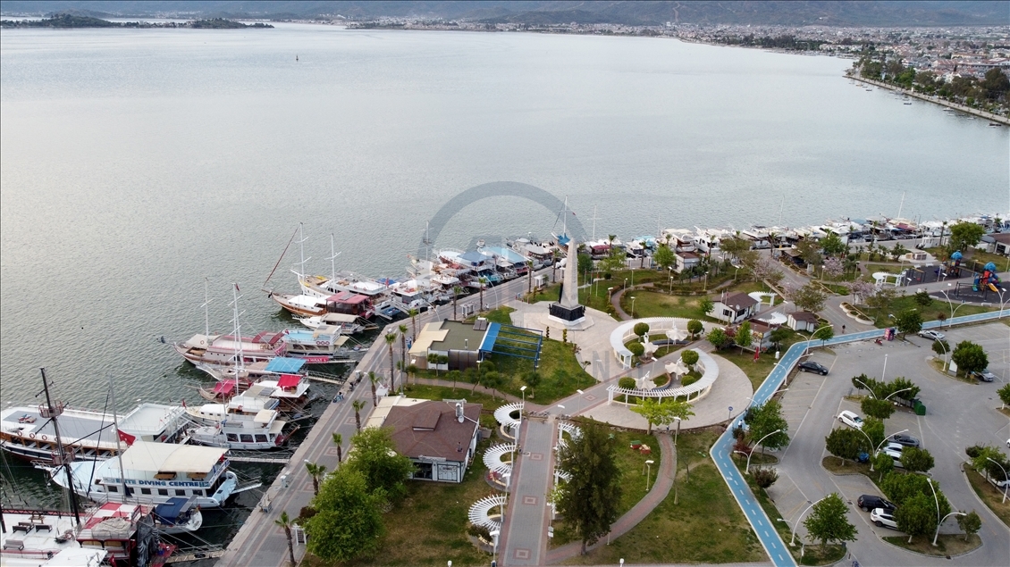 Antalya, Muğla, Burdur ve Isparta "tam kapanma"nın ardından sessizliğe büründü
