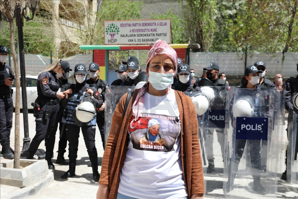 Malbateke din a ku keça wê revandine çiyê ji HDP û PKKyê ra îsyan kir