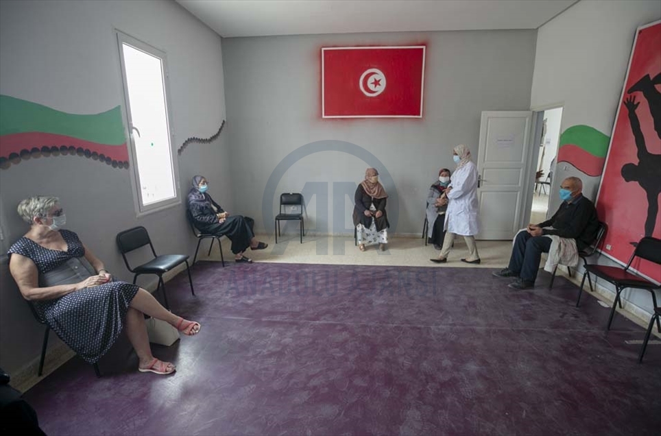 هو يوم كغيره من أيام مواجهة جائحة ك
