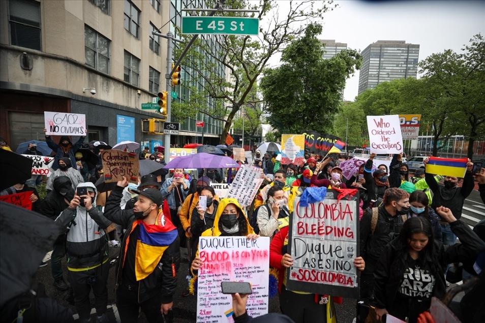 Así se manifestaron algunos colombianos frente a la sede de las Naciones Unidas en Nueva York