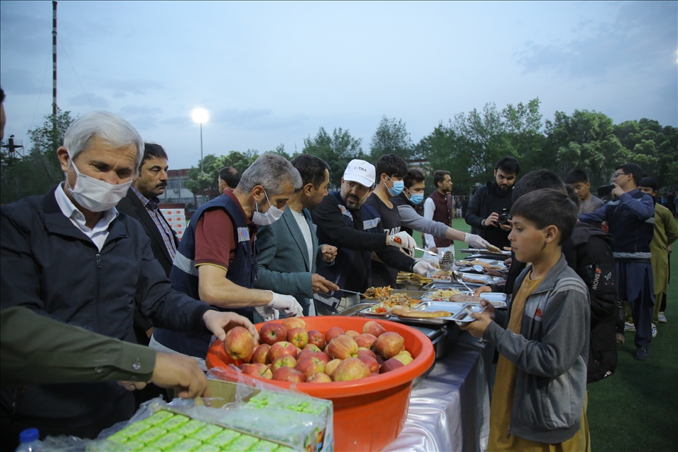 افطاری «تیکا» برای ایتام در کابل 