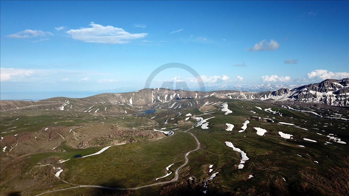 Nemrut Krater Gölü, en sessiz günlerini yaşıyor