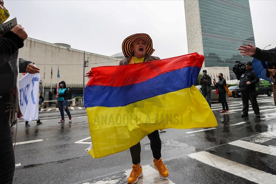 Así se manifestaron algunos colombianos frente a la sede de las Naciones Unidas en Nueva York