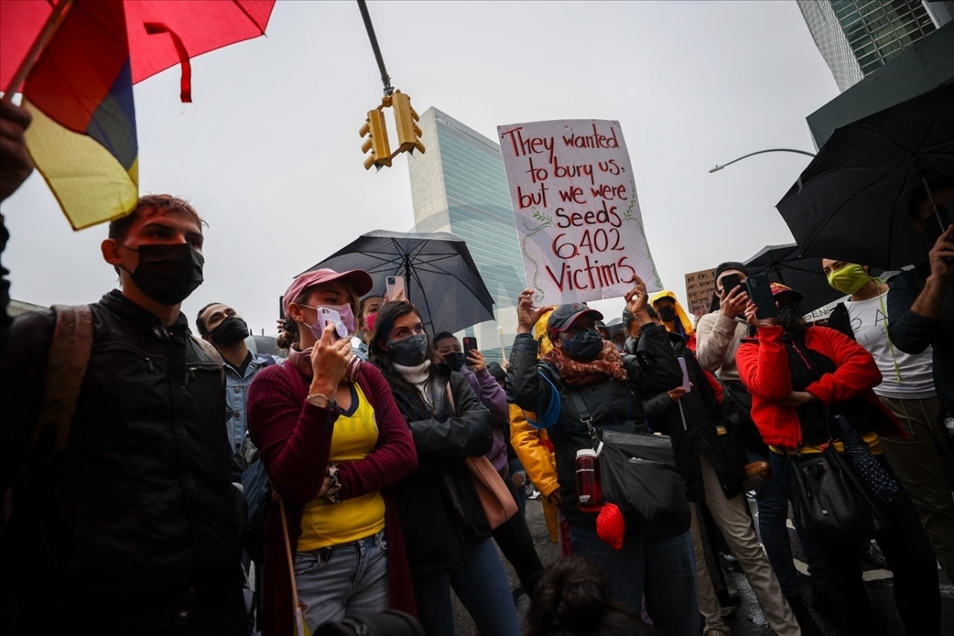 Así se manifestaron algunos colombianos frente a la sede de las Naciones Unidas en Nueva York