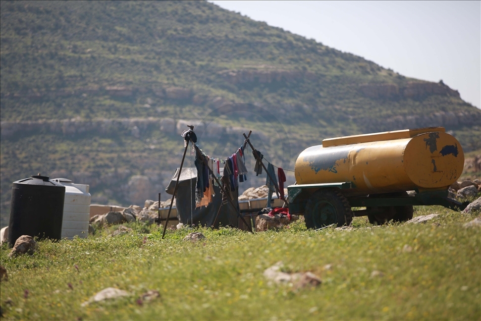 "الميتة".. تجمّع بدوي فلسطيني يواجه قرارا إسرائيليا بالهدم