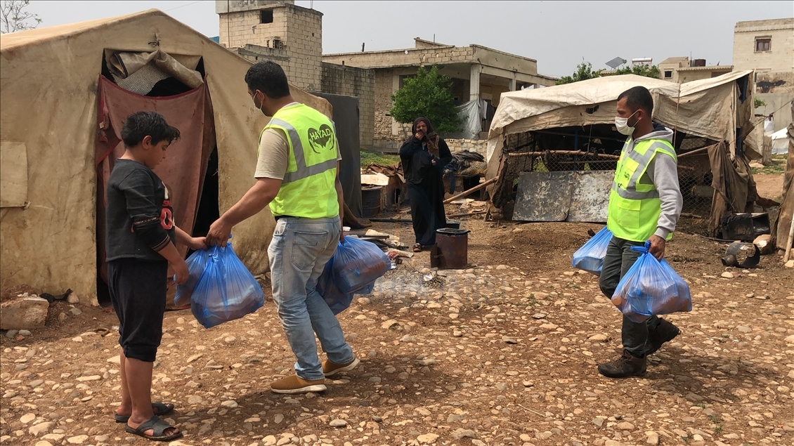 سوريا.. جمعية "هطاي" التركية توزع إفطارًا يوميًا في عفرين