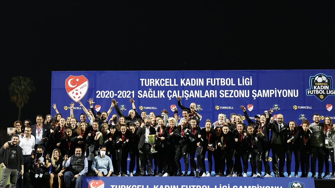 Turkcell Kadın Futbol Ligi'nde Beşiktaş Vodafone şampiyon oldu