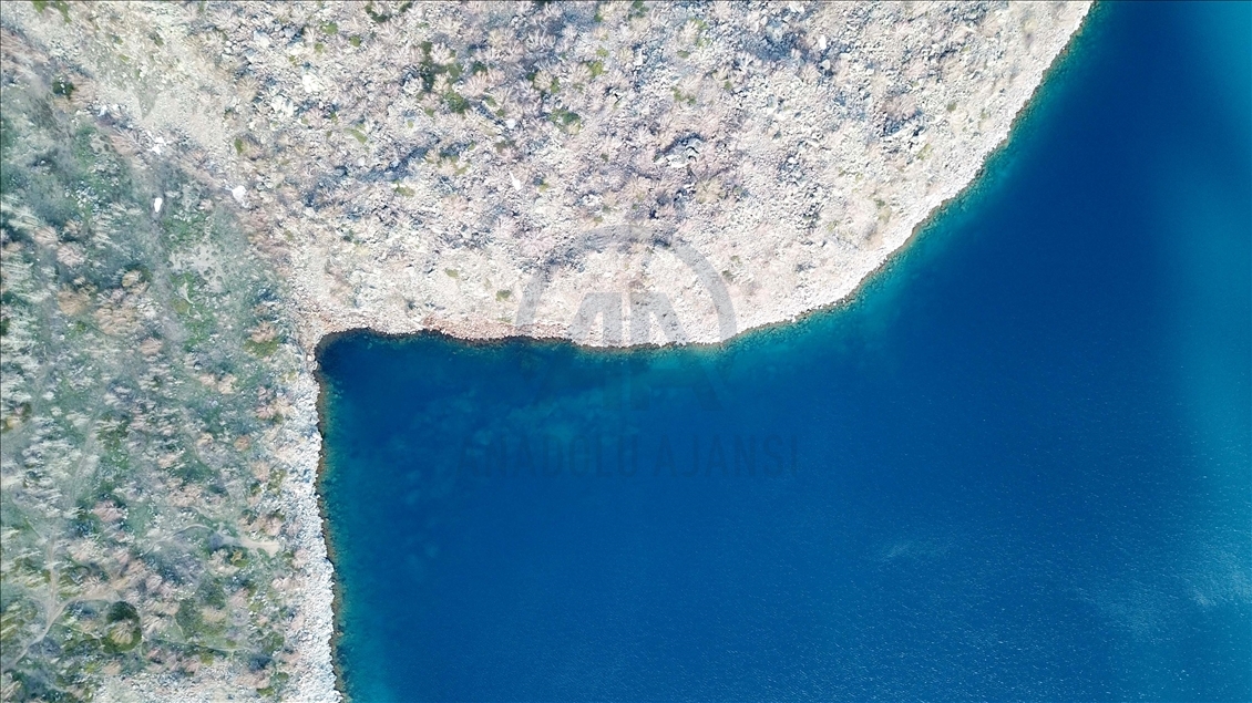 Nemrut Krater Gölü, en sessiz günlerini yaşıyor