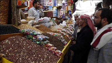 آمادگی مردم یمن برای استقبال از عید فطر