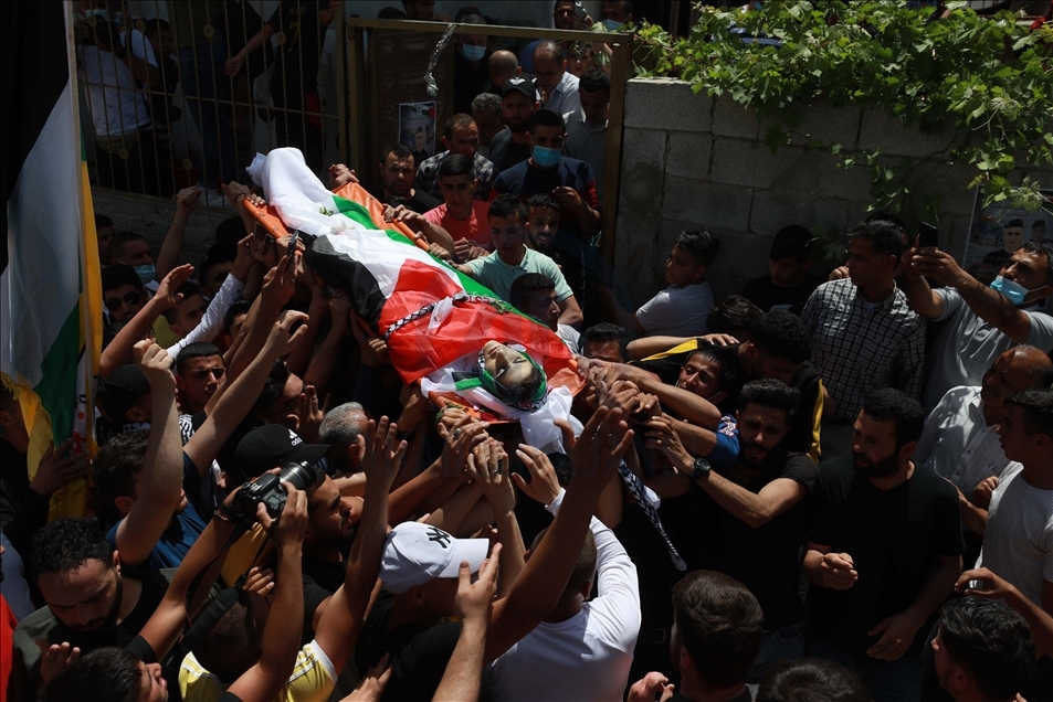 الضفة.. تشييع قاصر فلسطيني قتله الجيش الإسرائيلي