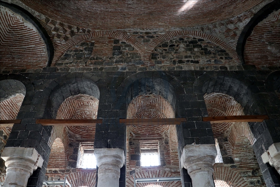 Li Diyarbekirê Dêra Saint George ya 1800 salî tê nûkirin