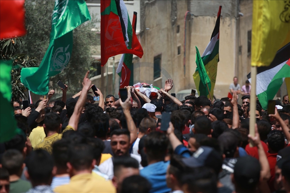 الضفة.. تشييع قاصر فلسطيني قتله الجيش الإسرائيلي