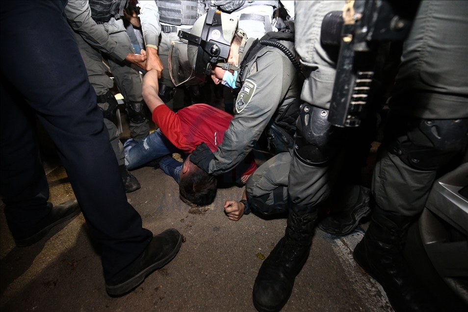 القدس.. إصابة 10 فلسطينيين بقمع إسرائيلي لاعتصام بـ"الشيخ جراح"