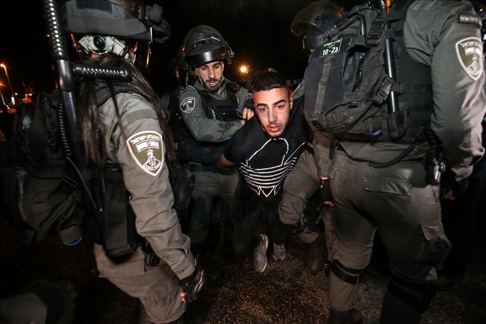 القدس.. إصابة 10 فلسطينيين بقمع إسرائيلي لاعتصام بـ"الشيخ جراح"