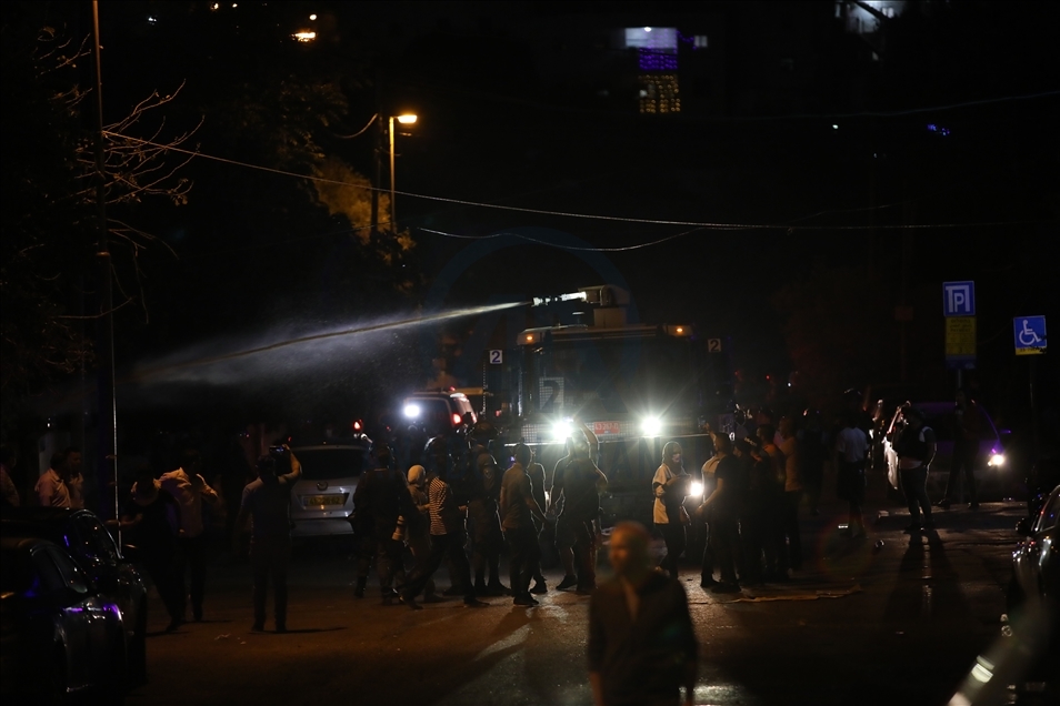 القدس.. إصابة 10 فلسطينيين بقمع إسرائيلي لاعتصام بـ"الشيخ جراح"