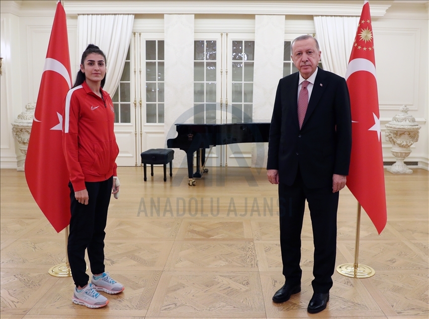 أردوغان يقيم مأدبة إفطار لرياضيين فازوا ببطولات عالمية