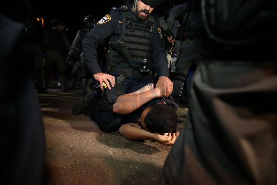 القدس.. إصابة 10 فلسطينيين بقمع إسرائيلي لاعتصام بـ"الشيخ جراح"