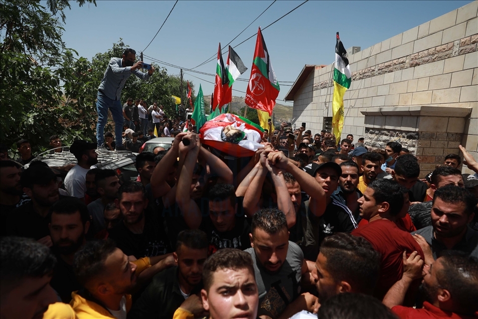 الضفة.. تشييع قاصر فلسطيني قتله الجيش الإسرائيلي