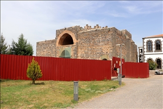 Li Diyarbekirê Dêra Saint George ya 1800 salî tê nûkirin