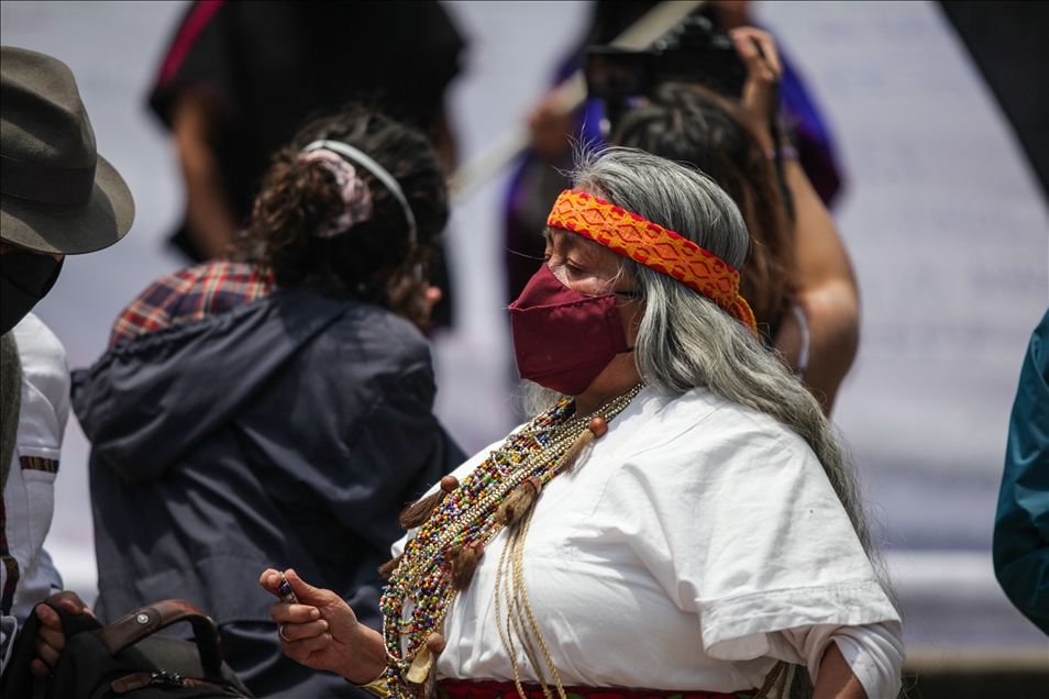 Bogota'da yerliler protesto düzenledi