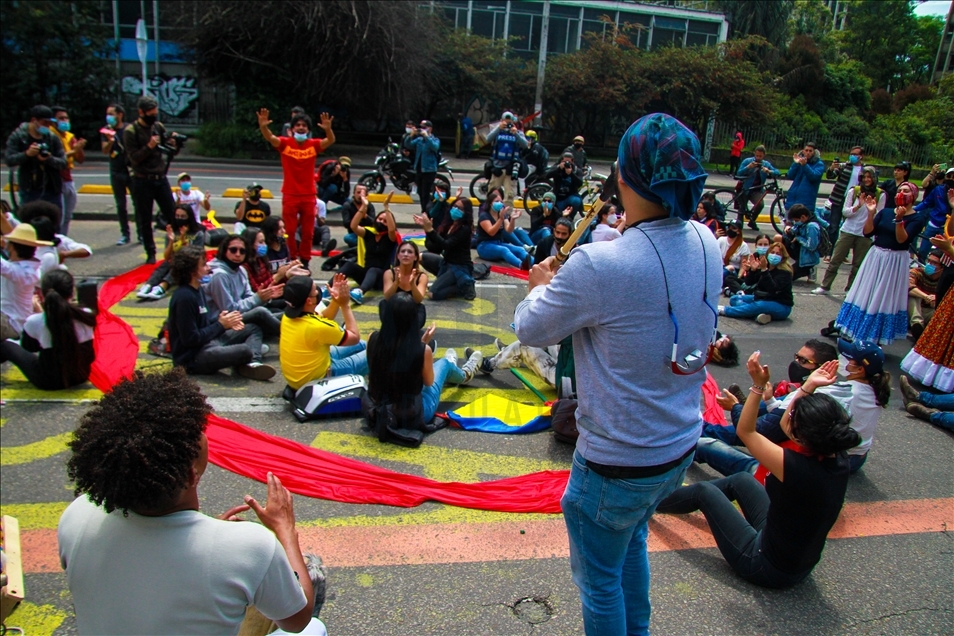 Tensions increase in Colombian protests