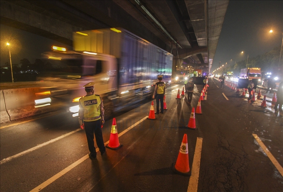 Indonesia resmi larang perjalanan mudik untuk mengekang penularan Covid-19