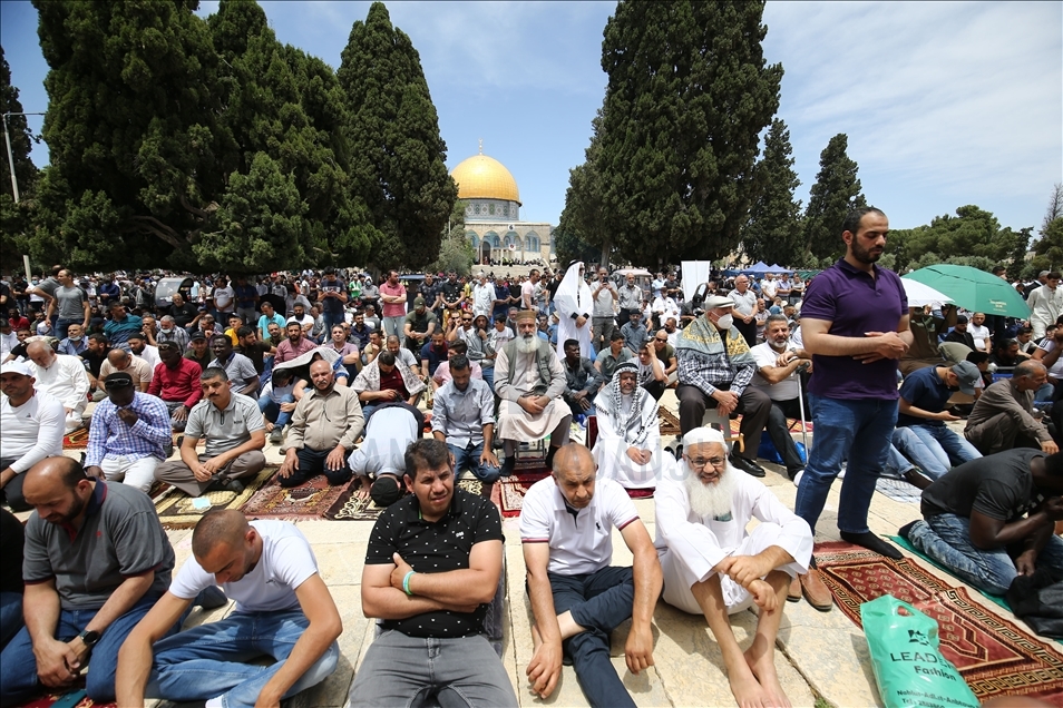 Last Friday prayer of Ramadan at Al-Aqsa