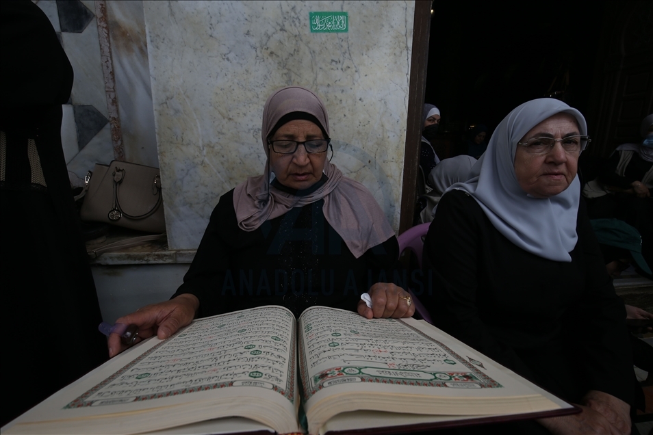 حدود 70 هزار فلسطینی نماز جمعه را در مسجدالاقصی ادا کردند