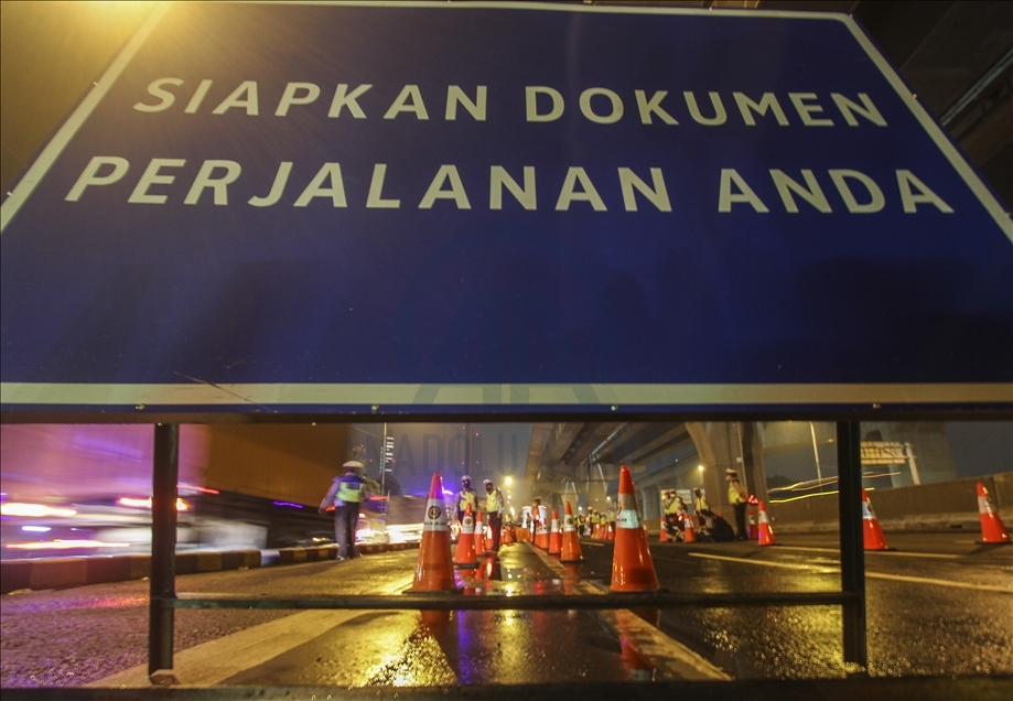 Indonesia resmi larang perjalanan mudik untuk mengekang penularan Covid-19