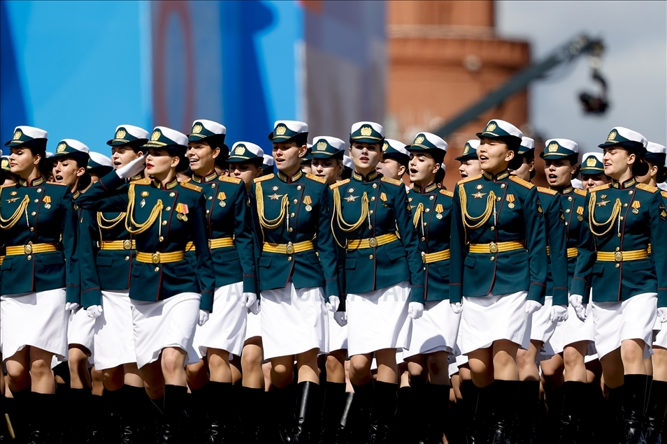 Moskova'da askeri geçit töreninin genel provası