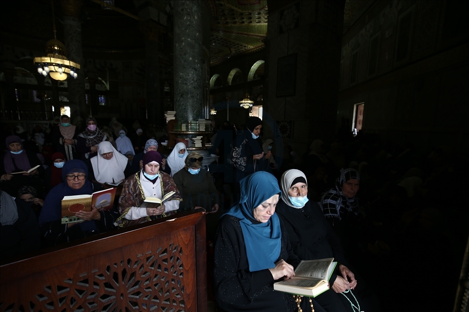 حدود 70 هزار فلسطینی نماز جمعه را در مسجدالاقصی ادا کردند