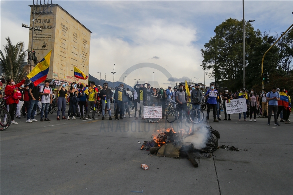 Kolombiya'da hükümete karşı protestolar 9. gününde devam ediyor