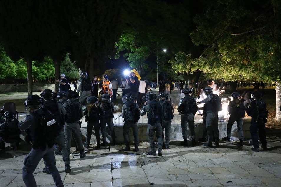 Izraelska policija napala vjernike u džamiji Al-Aksa
