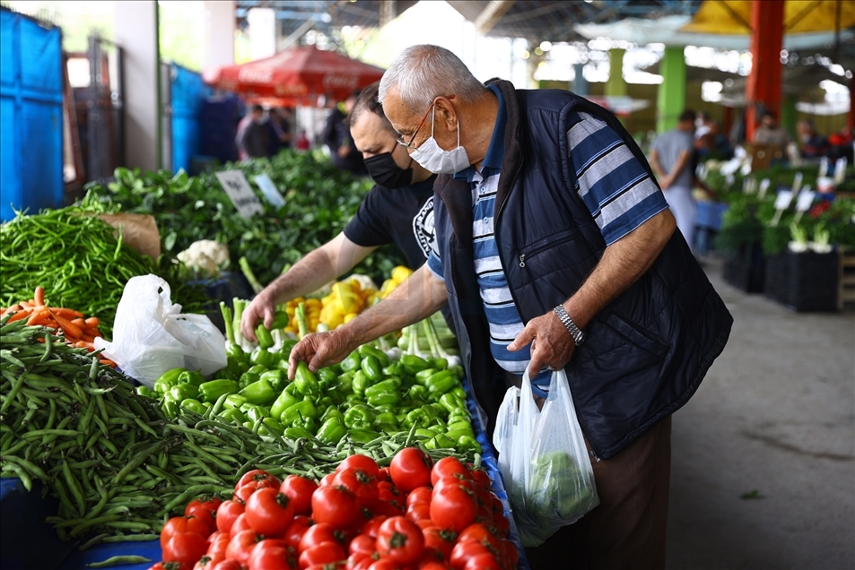 Trakya'da halk pazarları Kovid-19 tedbirlerine uyularak açıldı