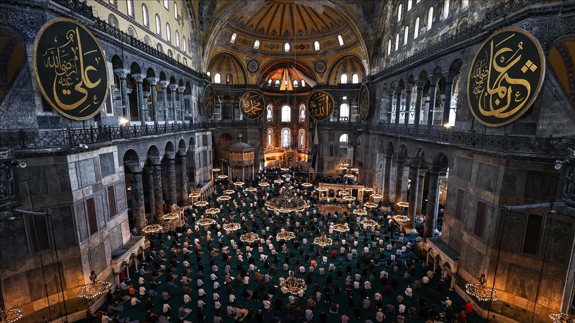Last Friday prayer of Ramadan at Hagia Sophia Grand Mosque
