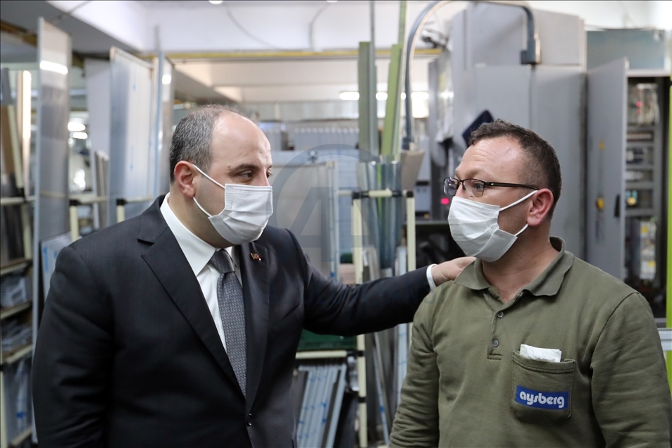 Sanayi ve Teknoloji Bakanı Varank, Öztiryakiler firmasını ziyaret etti