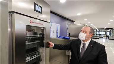 Sanayi ve Teknoloji Bakanı Varank, Öztiryakiler firmasını ziyaret etti