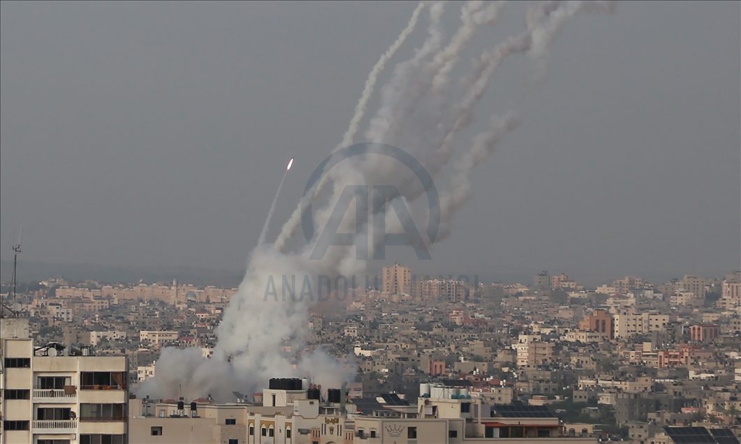 "القسام" يعلن استهداف مدينة القدس المحتلة بضربة صاروخية