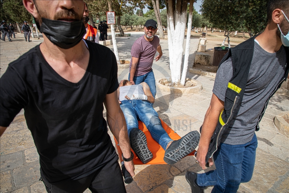 Incursions dans Al-Aqsa: Le bilan s’alourdit à 305 blessés dont des membres du personnel médical