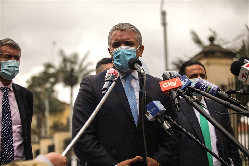 El presidente de Colombia antes de su encuentro con promotores del paro nacional