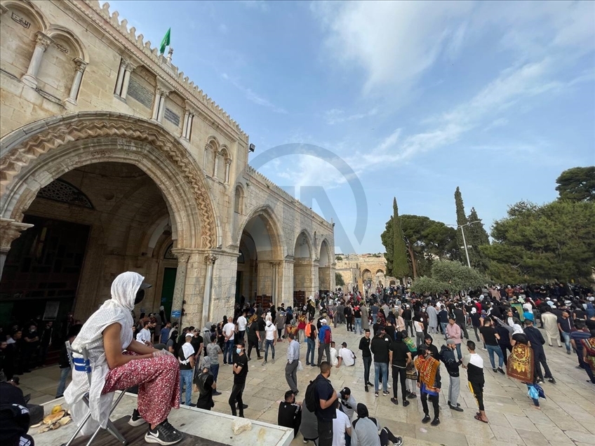 له ئاكامی دەستدرێژییەکانی پۆلیسی ئیسرائیل لە مزگهوتی ئهقسا سەدان كهس برینداربوون