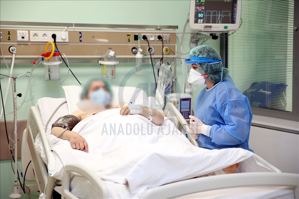 -Salgınla mücadelede en ön cephede savaşan hemşireler çifte bayram yaşamak istiyor