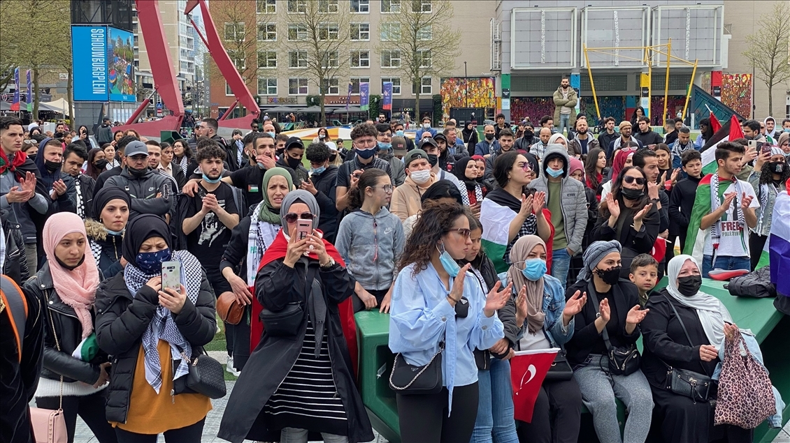 Hollanda'da İsrail’in Filistinlilere yönelik saldırıları protesto edildi